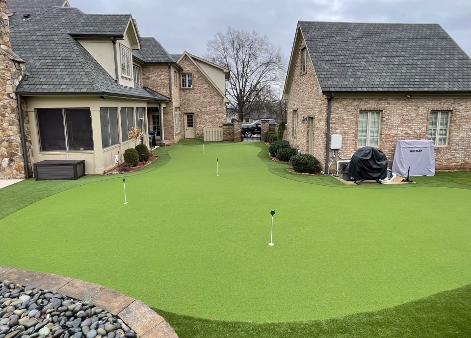 Backyard Putting Green in North Georgia