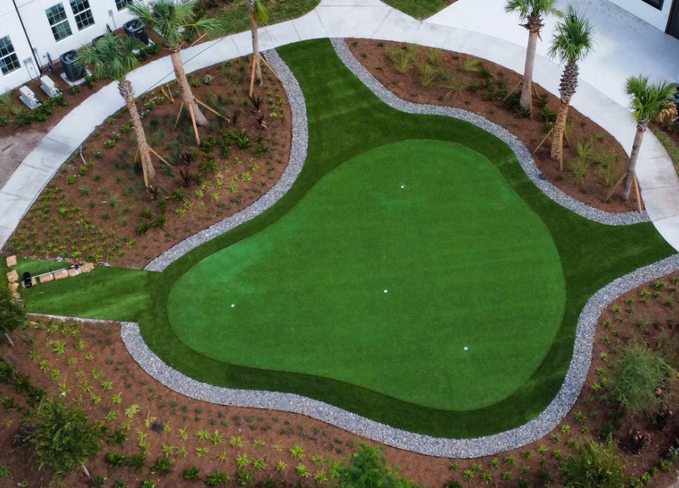 Outdoor Putting Green